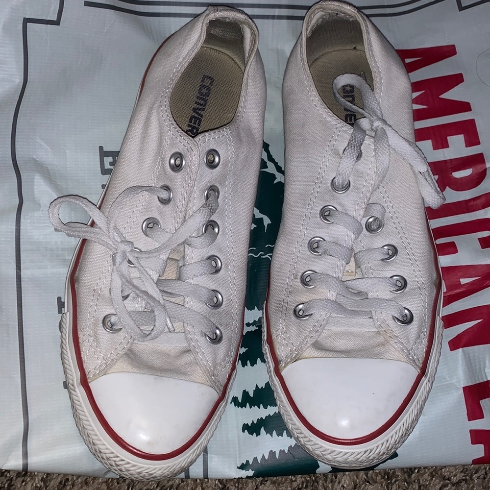 Low top white Converse